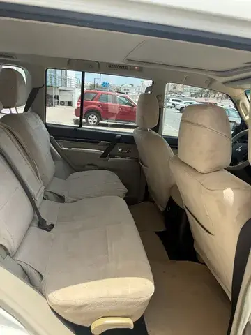mitsubishi pajero image Mitsubishi Pajero GLS V6 2018